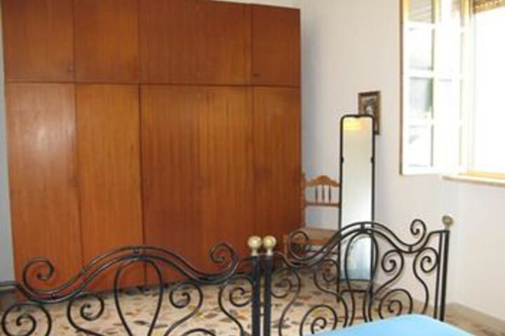 Room 9 of 22