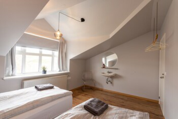 Room 44 of 55