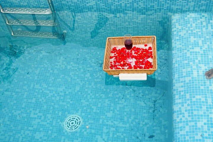 Pool 11 of 30