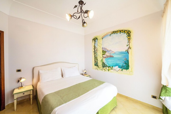 Room 3 of 71