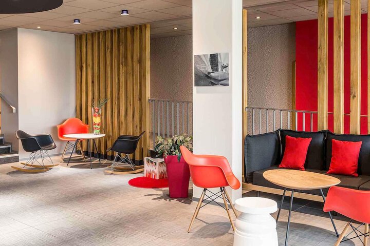 Hotel 75 of 82