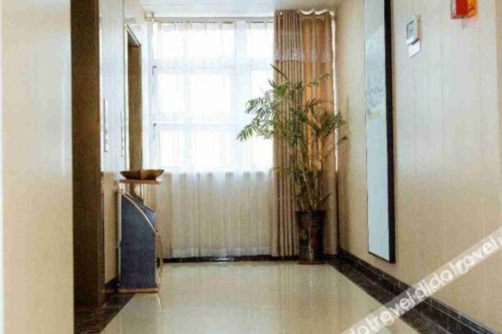 Hotel Interior 10 of 25