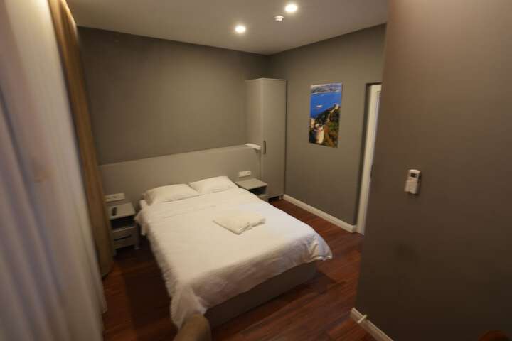 Room 30 of 73