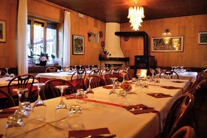 Dining 22 of 35