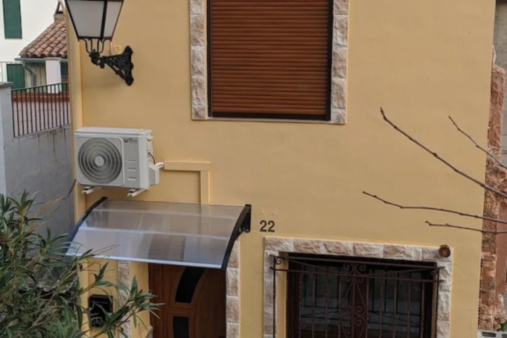 House With 3 Bedrooms in Montanejos With Wonderful Mountain View, Terrace and Wifi