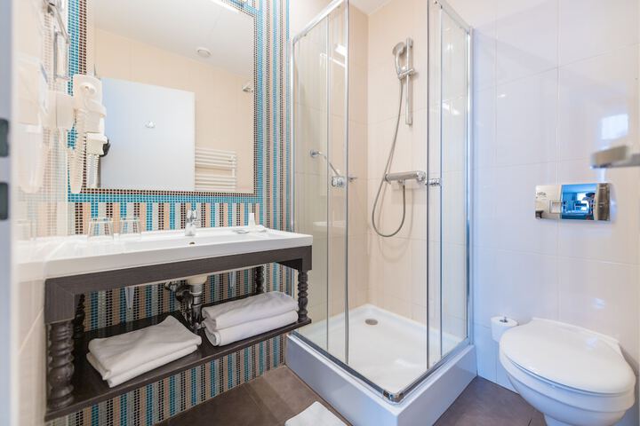 Clean Restrooms