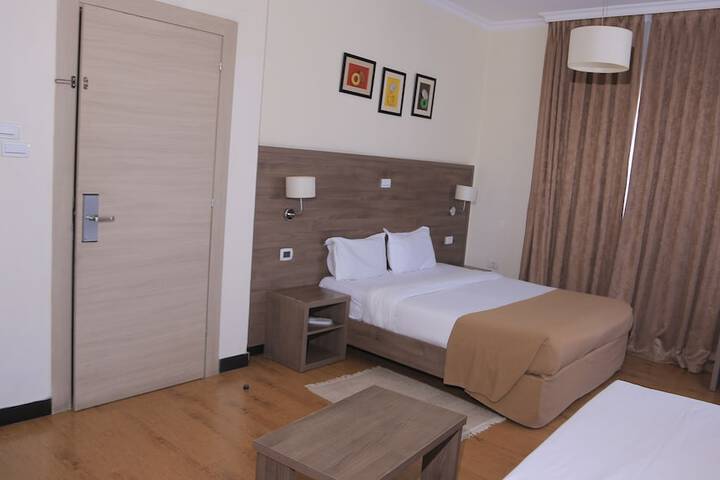 Room 10 of 41