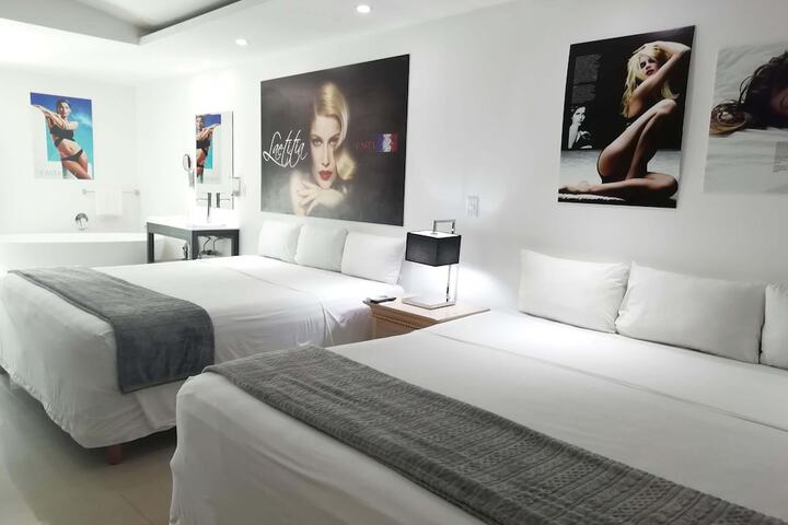 Room 13 of 27
