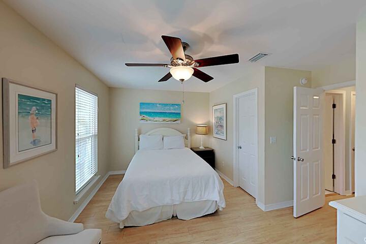 Room 2 of 25