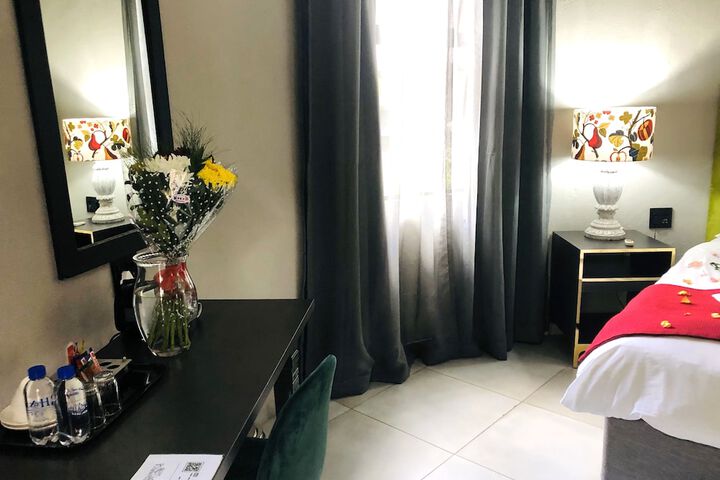 Room 96 of 275