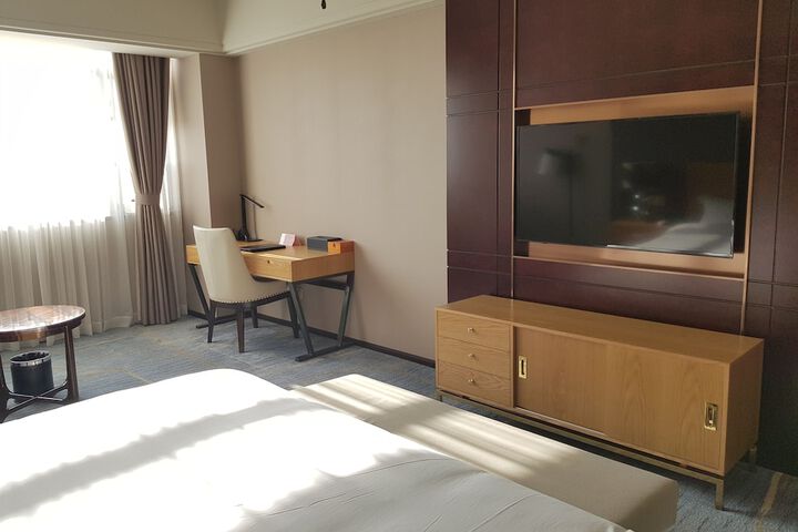 Room 12 of 60