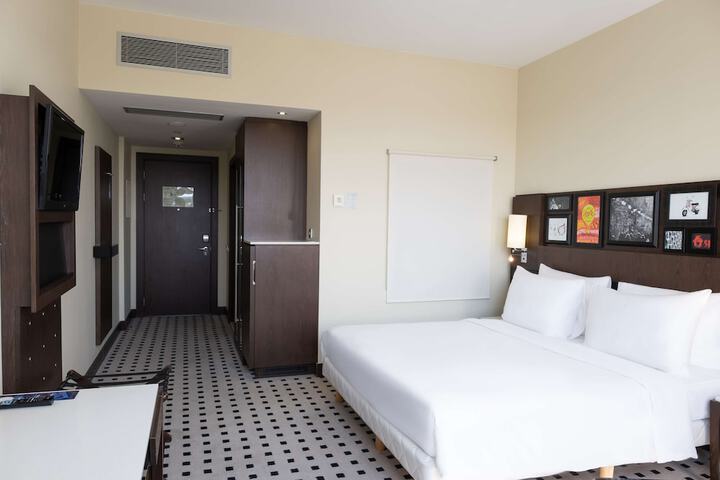 Room 25 of 160