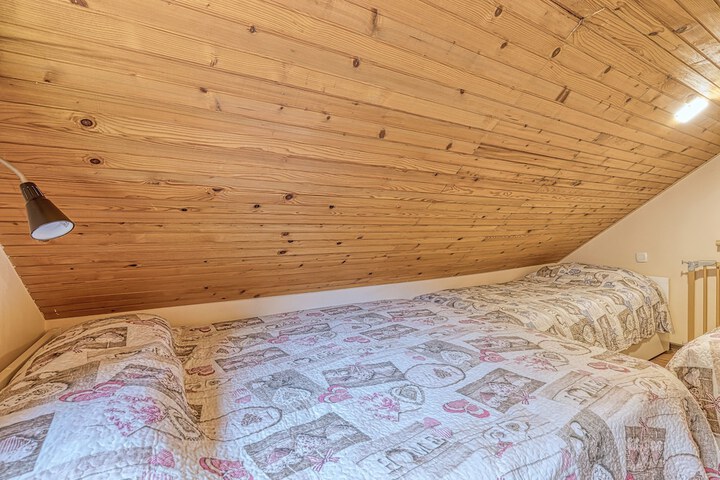 Room 2 of 26