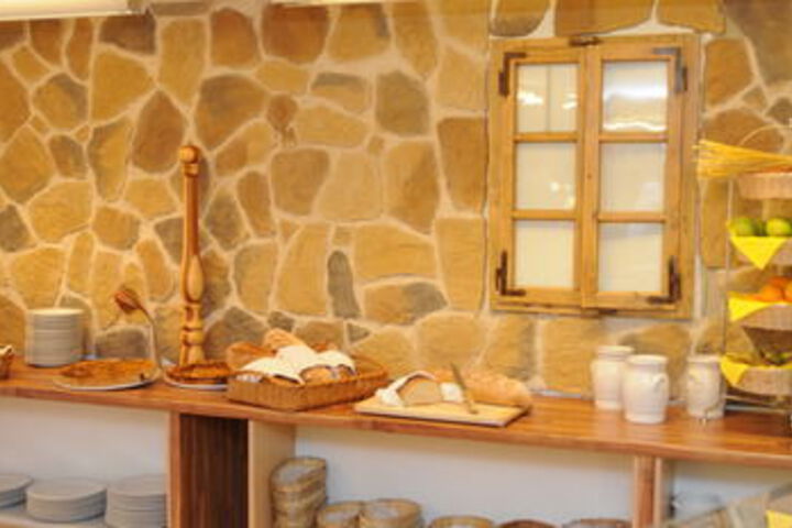 Breakfast/Coffee Service 9 of 67