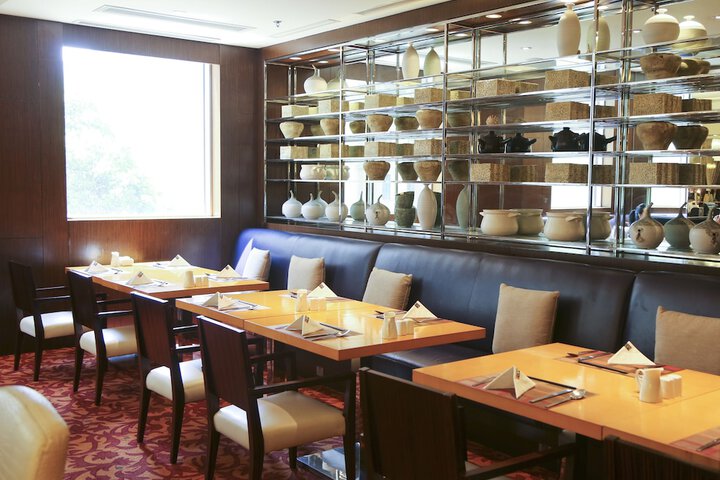 Dining 34 of 60