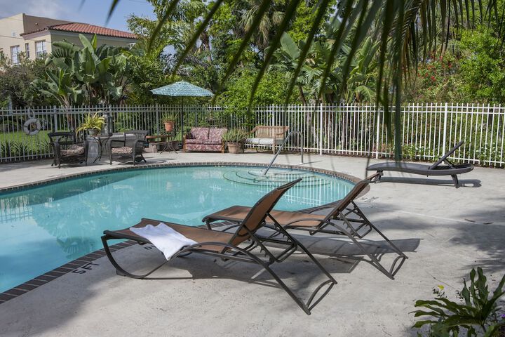 Pool Hotel