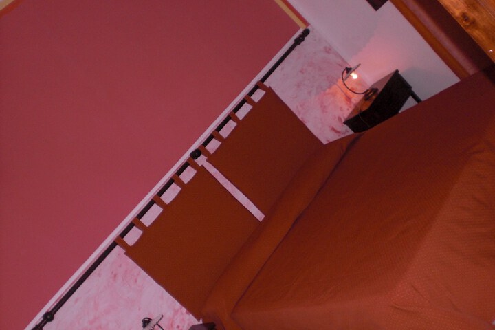 Room 4 of 35