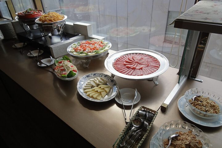 Dining 21 of 28
