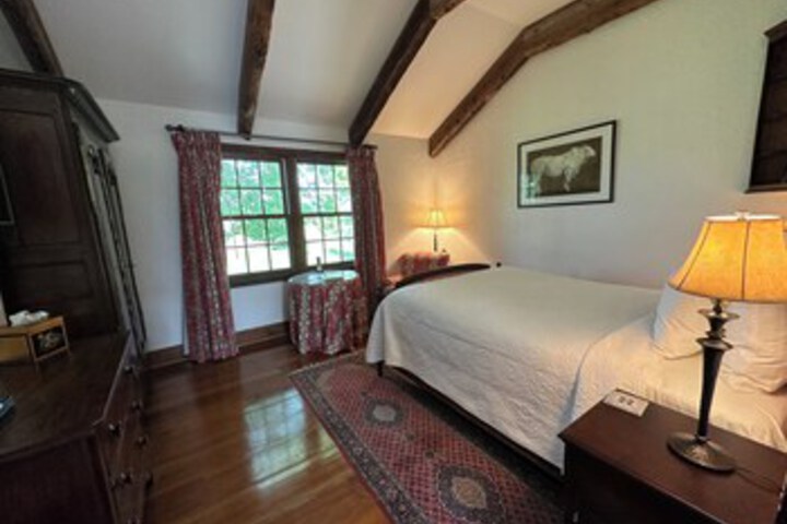 Room 55 of 285
