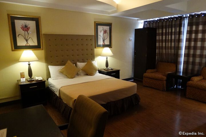 Room 6 of 37