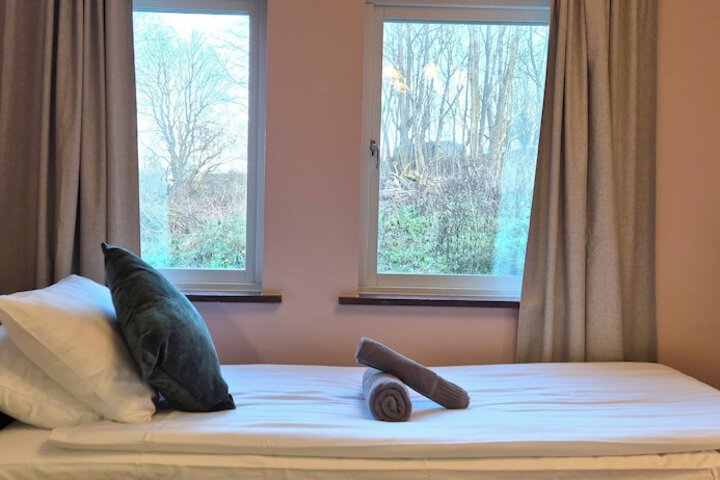 Room 44 of 68
