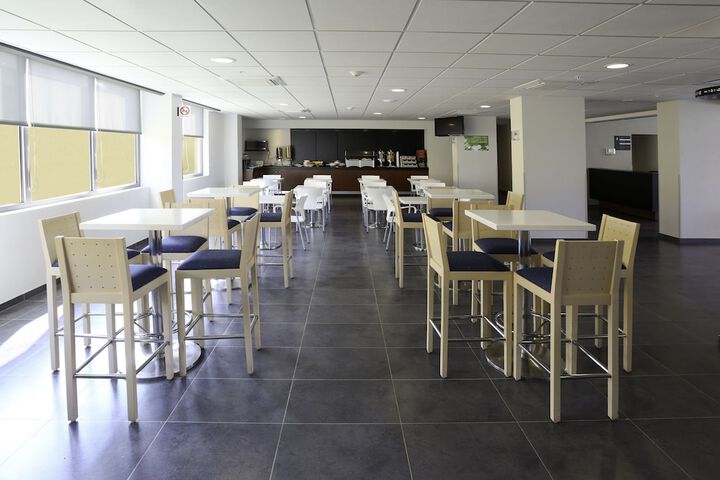 Breakfast/Coffee Service 43 of 73