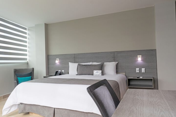 Room 6 of 30