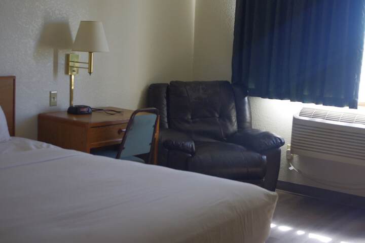 Room 27 of 58