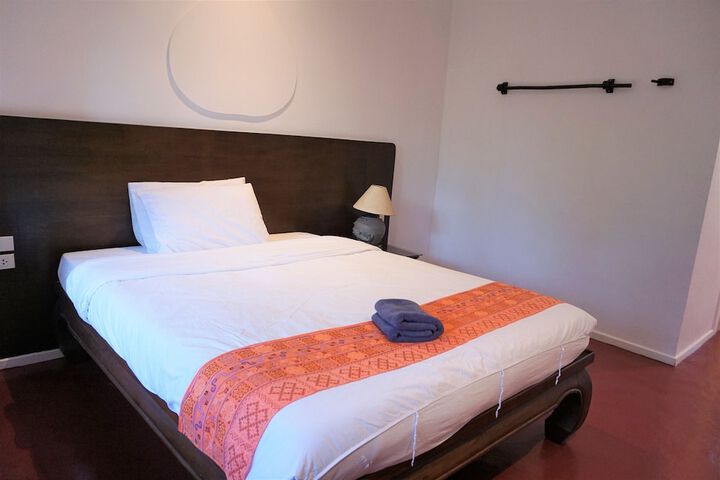 Room 28 of 115