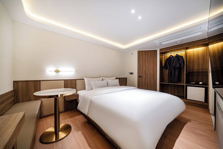 Room 22 of 56