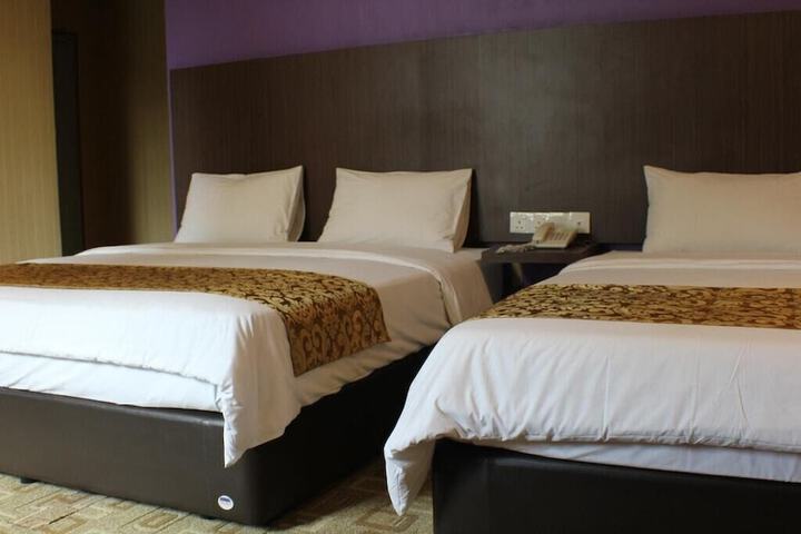 Room 8 of 22