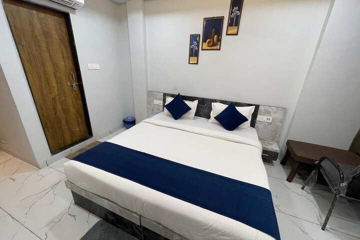 Room 14 of 24