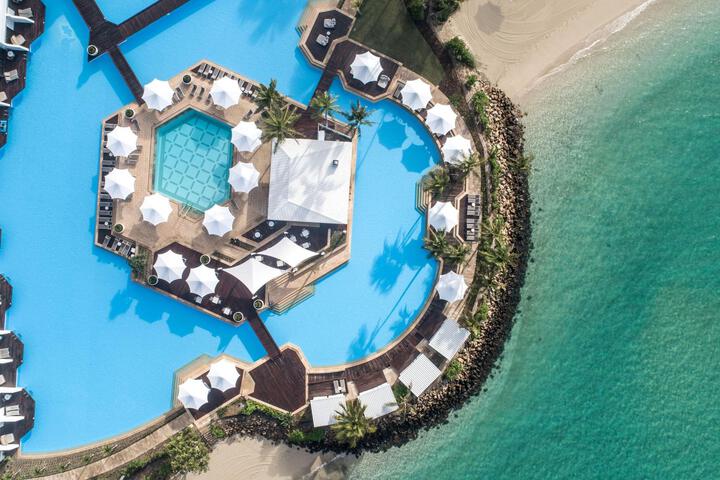Hotel with Pool