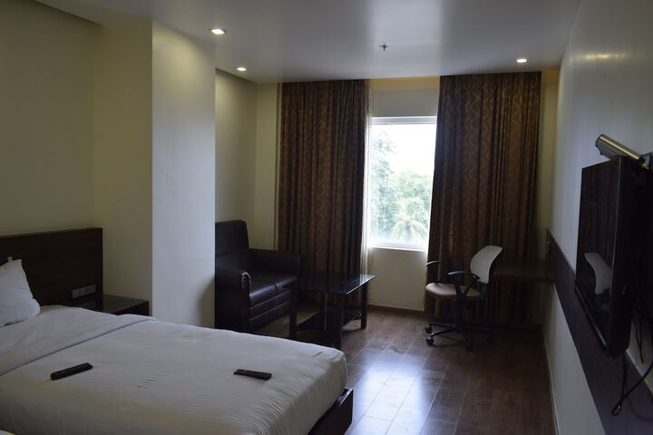 Room 17 of 31