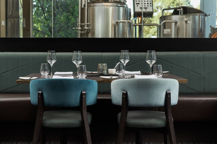 Dining 38 of 65
