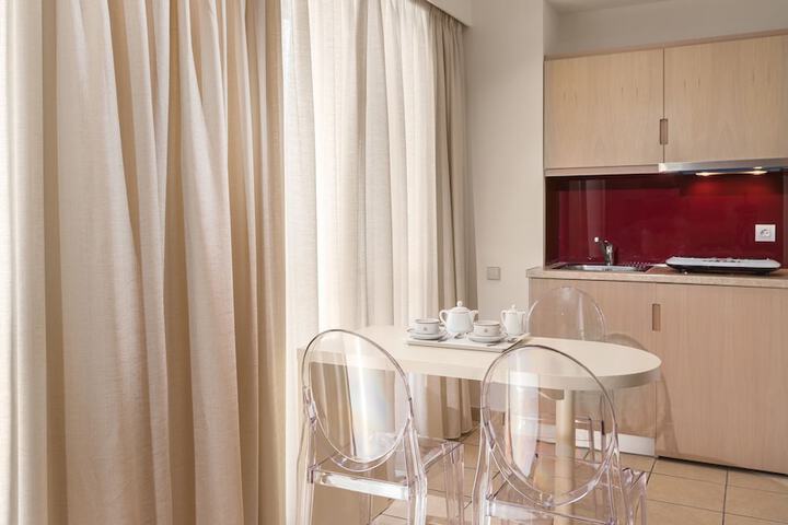 Private kitchenette