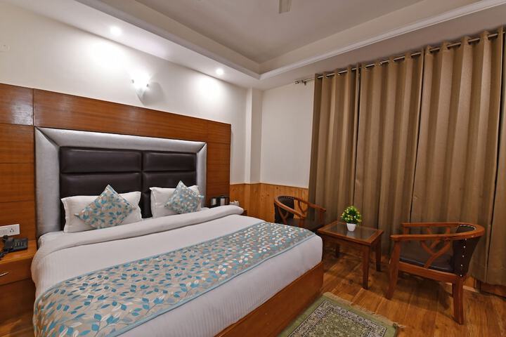 Room 12 of 43
