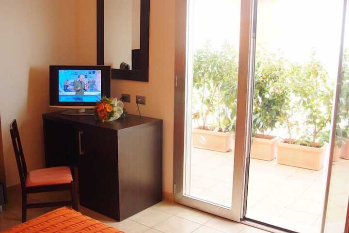 Room amenity