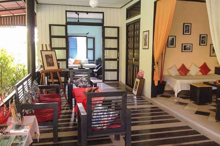 Entrance & Lobby