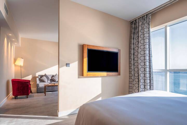 Room 22 of 268