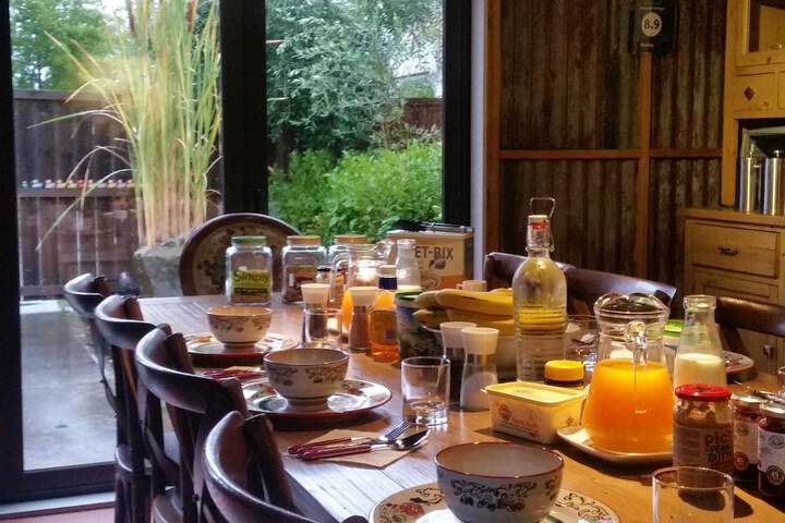 Breakfast/Coffee Service 26 of 61