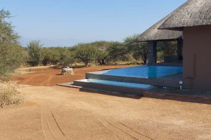Pool 13 of 27