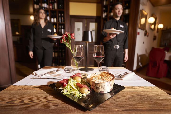 Dining 60 of 111