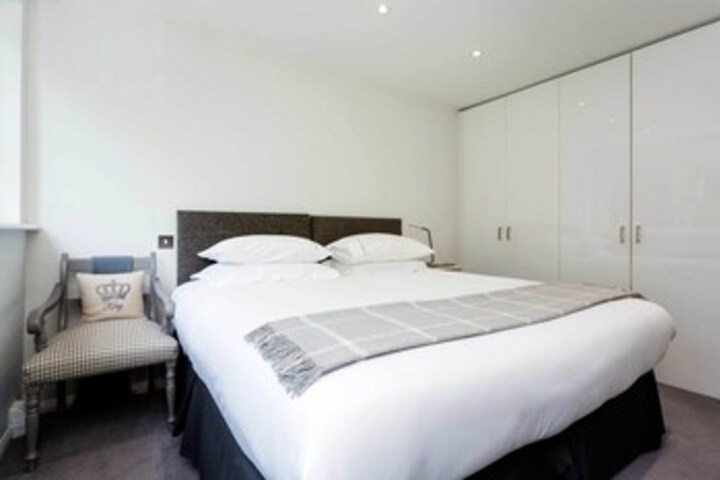 Room 20 of 28
