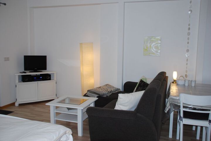 Room 119 of 185