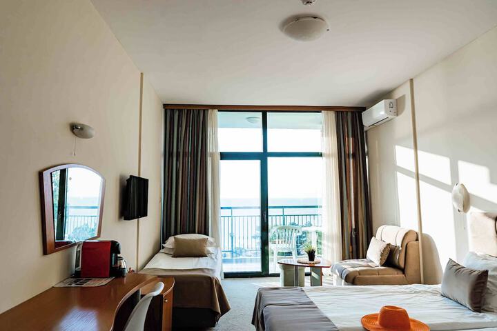 Room 36 of 145
