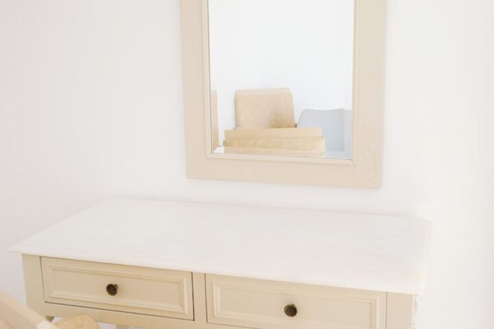 Room 40 of 122