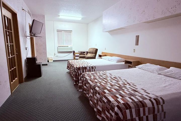 Room 10 of 24