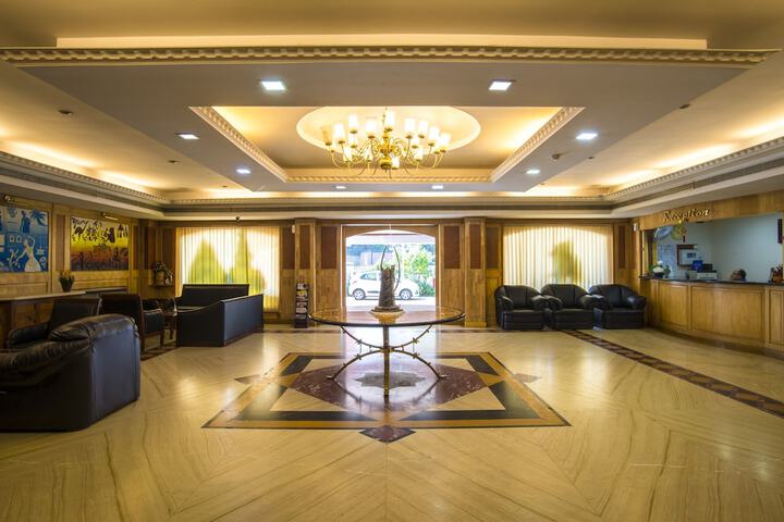 Hotel 2 of 51