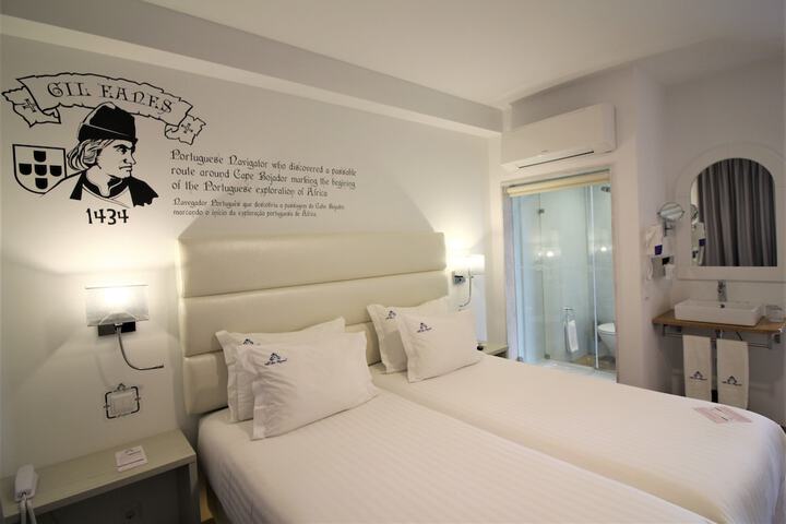 Room 21 of 53